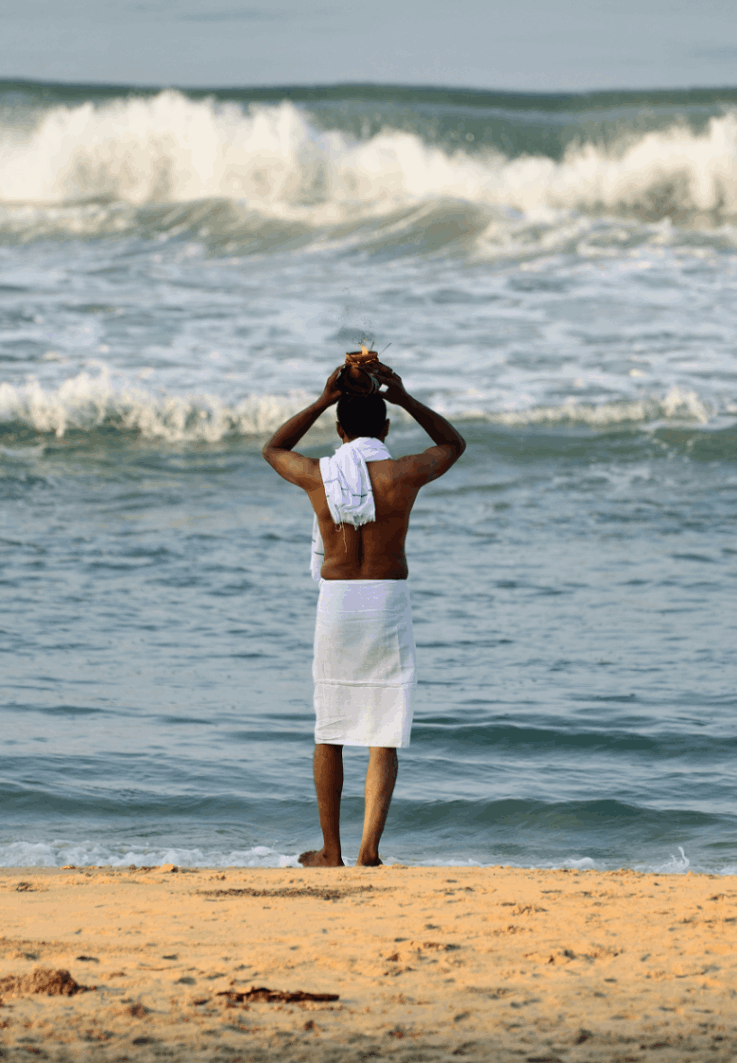 Bathe in Mineral water springs at Varkala 